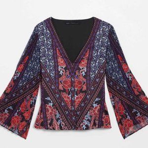 White House Black Market - Petite Pleated Sleeve V-Neck Blouse PM